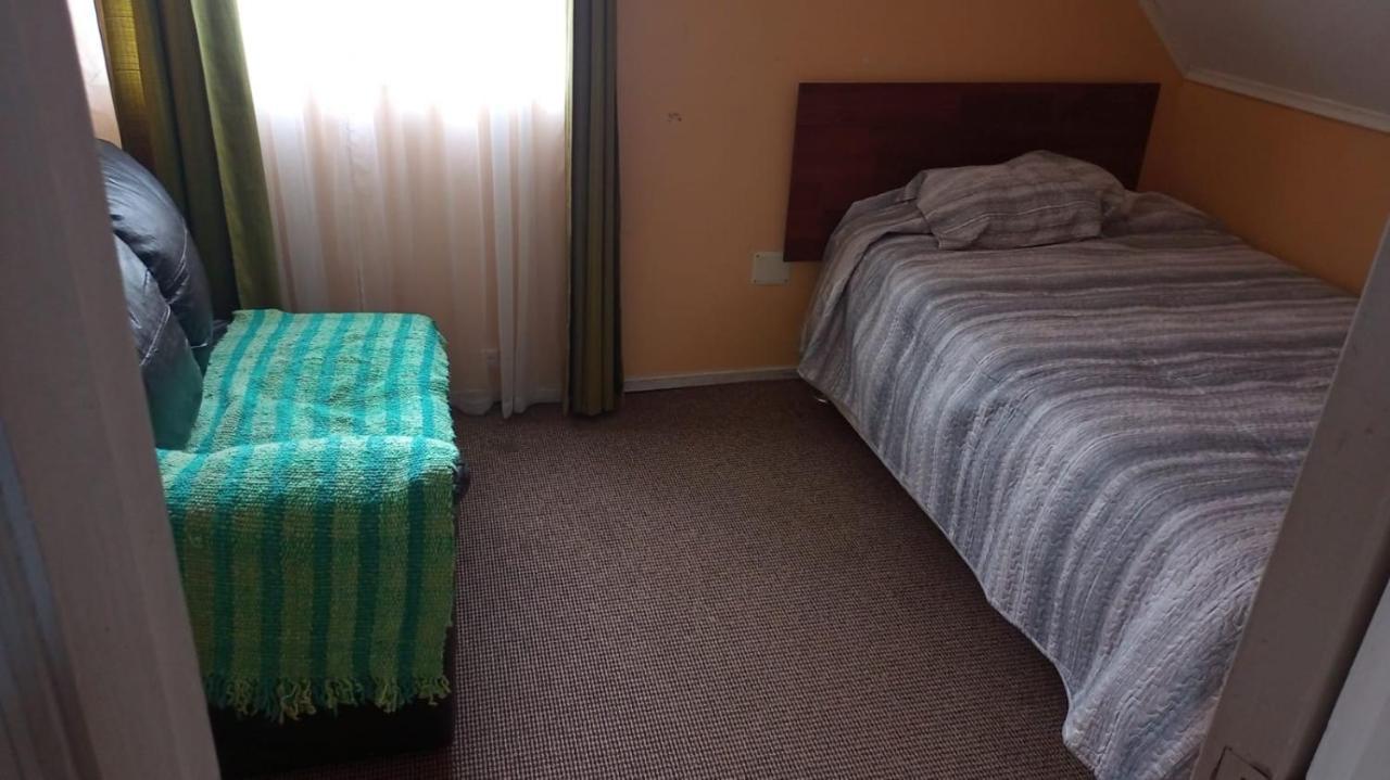 Cabanas Y Hostal Tepual 푸에르토몬트 외부 사진